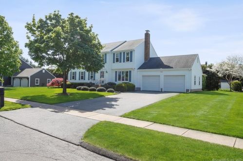 240 Lexington Rd, Glastonbury, CT 06033-4342
