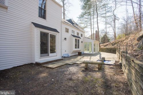 220 Hansell Rd, Newtown Square PA  19073-2509 exterior