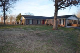 1588 Golf Course Rd, Newport, TN 37821-7113