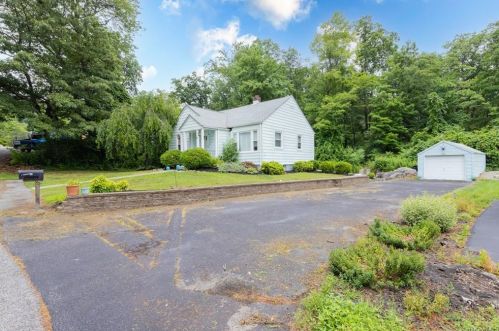 6 Walker Rd, Highland Falls, NY 10928-4106