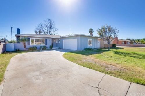 205 Virginia St, Rialto CA  92376-3519 exterior