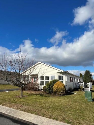 657 Winterthur Way, Easton PA  18040-7444 exterior