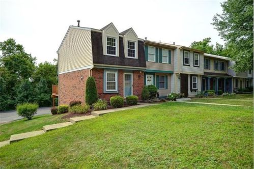 154 Olde Orchard Dr, Bridgeville, PA 15017-3212