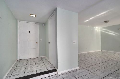 14430 Manzanita Rd, Victorville, CA 92395-4525