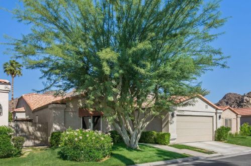 48221 Calle Florista, La Quinta CA  92253-2251 exterior