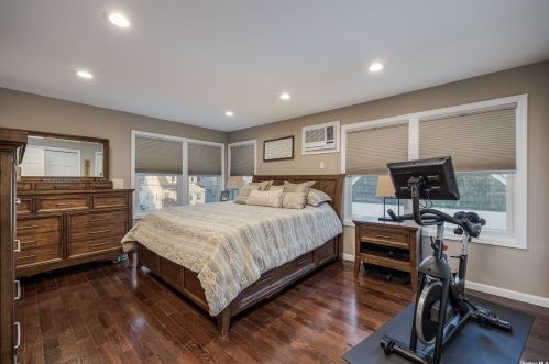 2532 Washington Blvd, North Bellmore NY  11710-2643 exterior