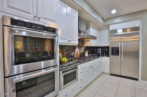 5391 Evening Sky Dr, Simi Valley CA  93063-5744 exterior