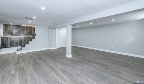 22 Harvard St, Nutley NJ  07110-3322 exterior