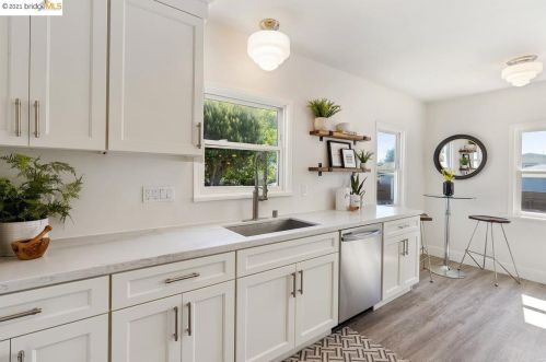 1360 Virginia St, Berkeley CA  94702-1459 exterior