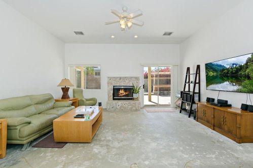 9802 San Simeon Dr, Desert Hot Springs, CA 92240-1837