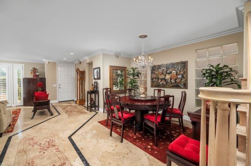 304 Goldenwest St, Huntington Beach CA 92648-2600 exterior