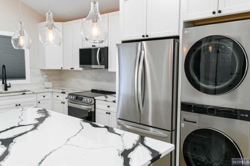 6 Stag Hill Rd, Mahwah NJ  07430-1034 exterior