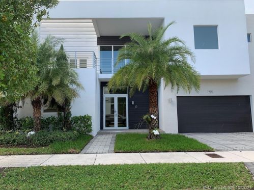 7450 100th Ct, Miami, FL 33173-3159