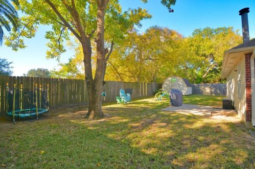1305 Wisdom Dr, Deer Park TX  77536-5996 exterior