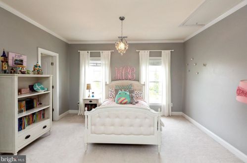 19277 Crk Fld Cir, Leesburg VA  20176-1621 exterior