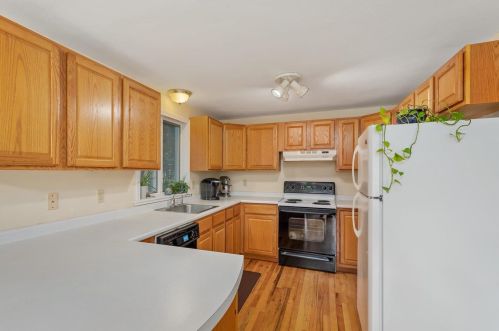 17 Meetinghouse Rd, Keene NH  03431-2065 exterior