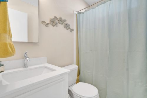 616 Bounty Dr, West Pittsburg CA  94565-2962 exterior