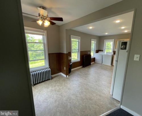 200 Atlantic Ave, Camden NJ  08108-1131 exterior