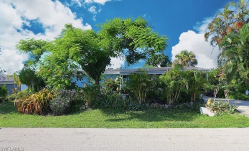 1318 43rd Ter, Cape Coral, FL 33904-7344