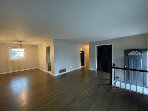 3908 Santa Maria Dr, Darbydale OH  43123-2823 exterior