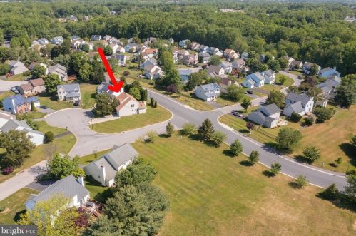 1 Glacier Ct, Bear DE  19701-1779 exterior