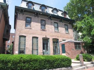 3827 Walnut St, Philadelphia PA  19104-3607 exterior
