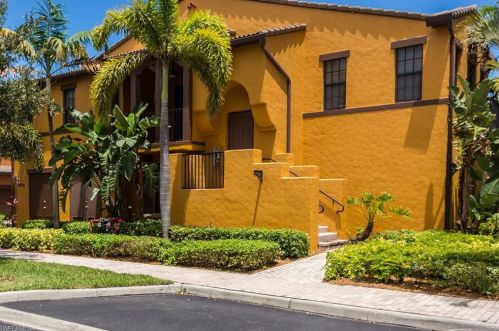 9088 Chula Vista St, Naples FL  10801-3261 exterior