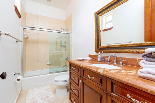 2400 Newbury Ct, West Palm Beach FL  33414-7736 exterior