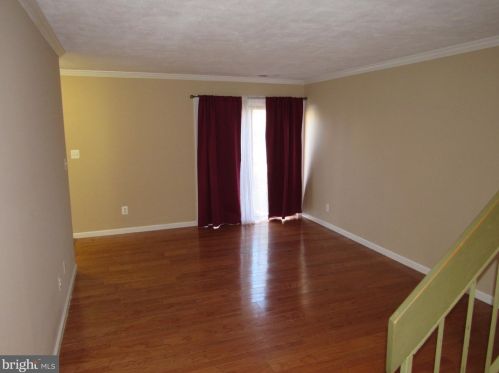 2178 Cartwright Pl, Herndon VA  20191-1908 exterior