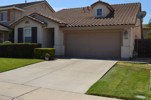 10056 Wexted Way, Elk Grove CA  95757-5500 exterior