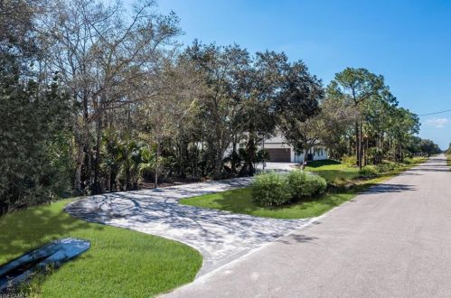 12 35th Ave, Naples, FL 34120-0013