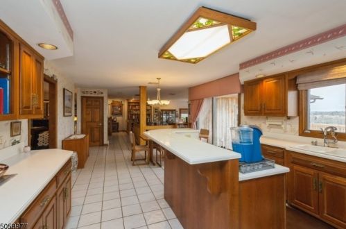 27 Lindbergh Rd, East Amwell Township NJ  08551-1509 exterior