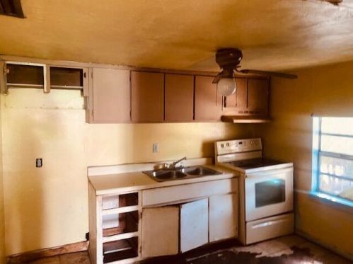 547 Division St, Daytona Beach FL 32114-5237 exterior