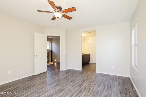 2806 73rd Dr, Phoenix AZ  85035-3256 exterior