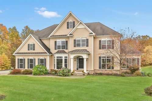 10 Mccord Ave, Camp Bell Hall, NY 10916-3356