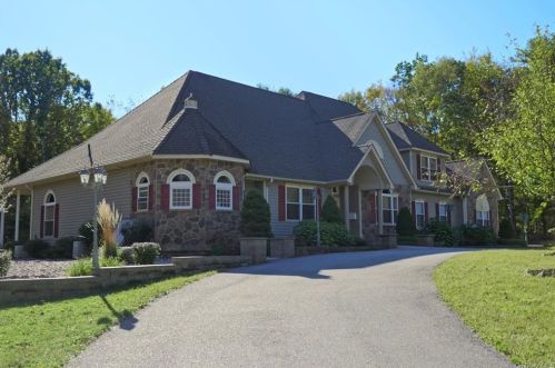 57 Baker Rd, Middletown, NY 10941-3301