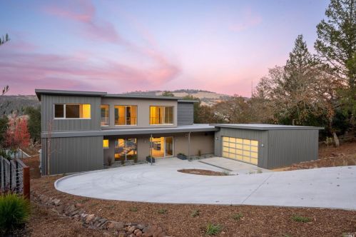 3964 Shelter Glen Way, Santa Rosa, CA 95404-7674