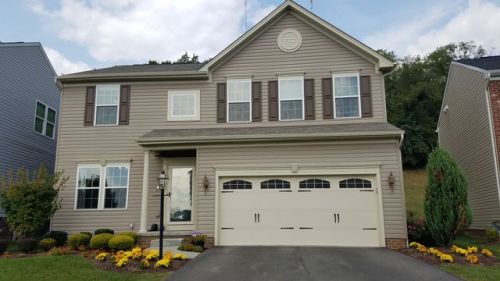 1105 Towervue Dr, Pittsburgh, PA 15227-3949