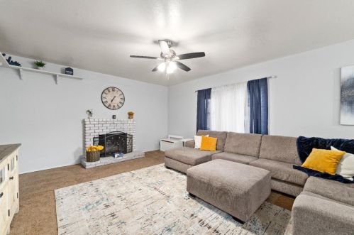 608 Trask Ln, Modesto CA  95354-1950 exterior
