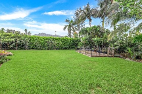 616 Somerset Ct, Marco Island FL  34145-2450 exterior