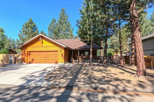549 Fairway Blvd, Big Bear City CA  92314-8875 exterior