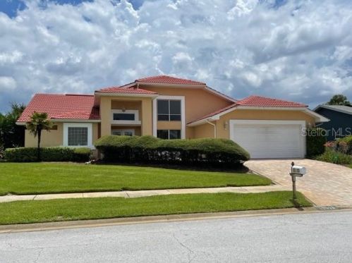 13513 Woodside Dr, Port Richey, FL 34667-6985