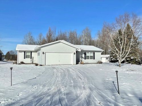 402 Greentree Dr, Prentice, WI 54556-1122