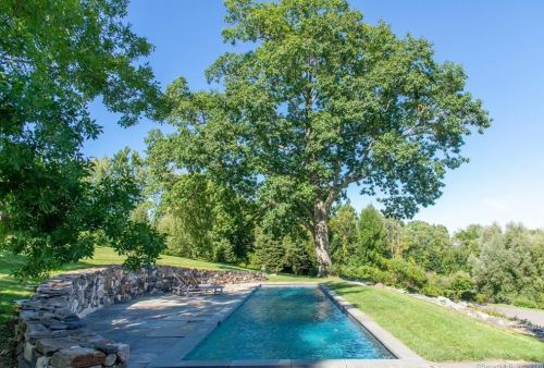 505 Wells Hill Rd, Lakeville, CT 06039-2302