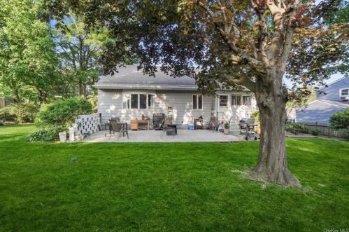 2 Eastern Rd, Hartsdale, NY 10530-2121