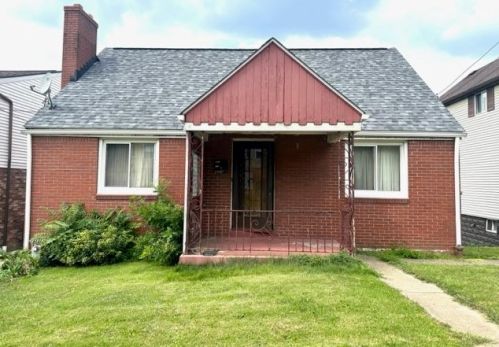 1810 Texas Ave, Pittsburgh, PA 15122-3921
