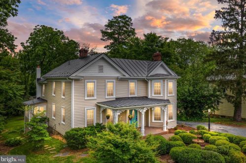 14 Colonial Hwy, Hamilton VA  20158-9009 exterior