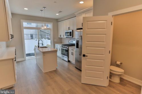 618 Mckean St, Philadelphia PA 19148-2208 exterior