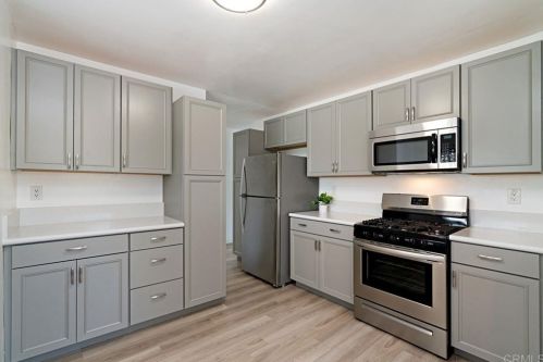 716 Grapevine Rd, Vista CA  92083-5527 exterior