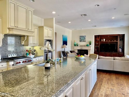 4157 Hemlock St, Oxnard CA  93035-1441 exterior